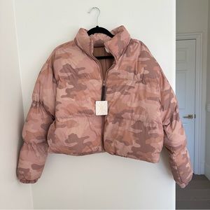 Cropped Fabletics Puffer Jacket Small